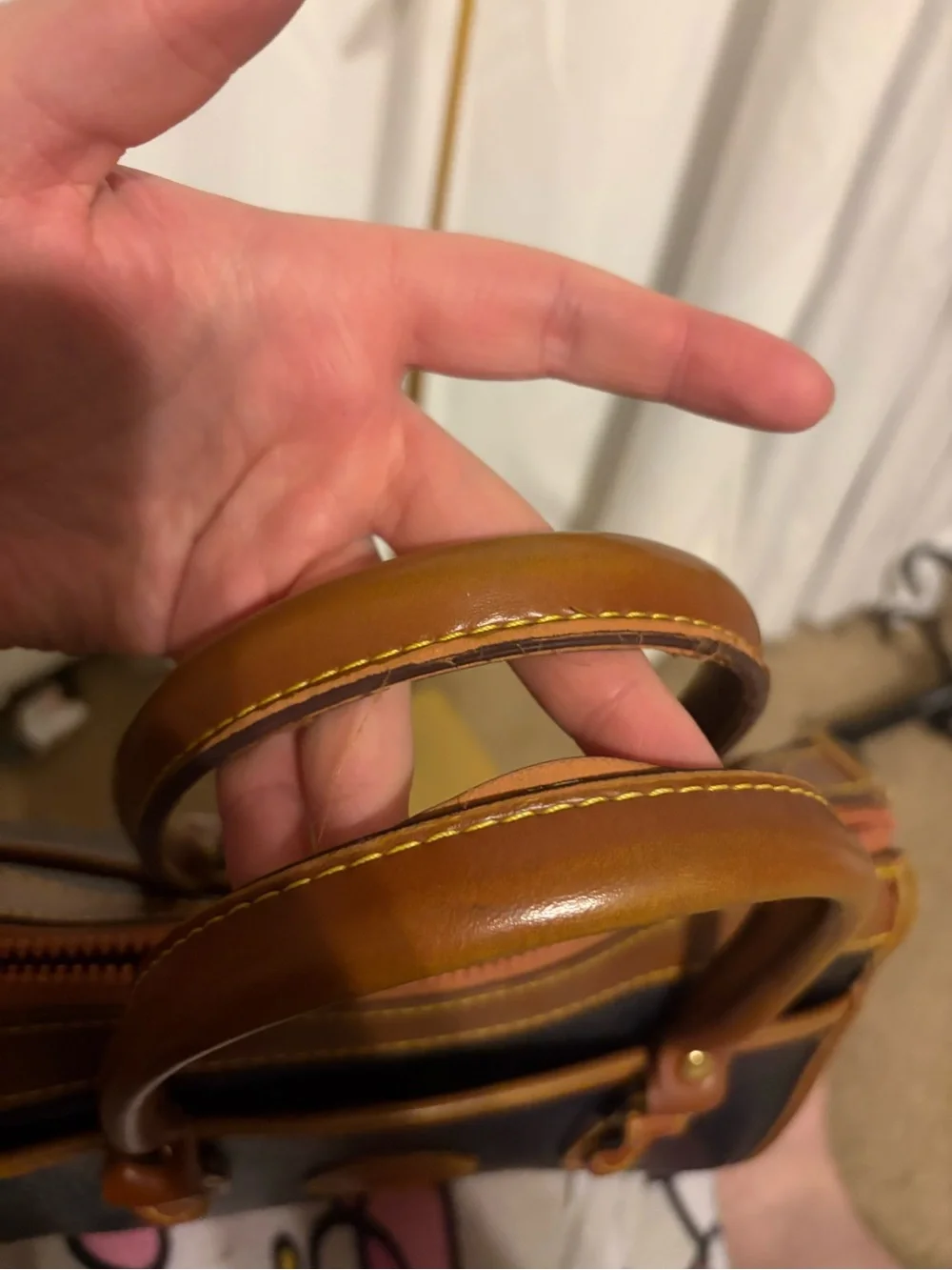 Dooney & Bourke structured dooney